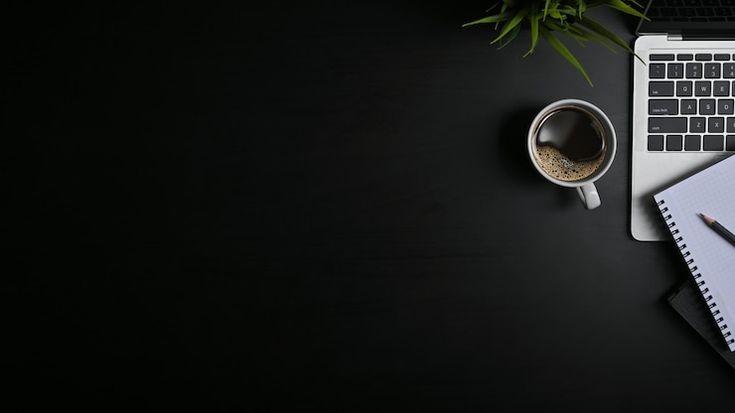 Mobile app development process illustrating a cooperative team atmosphere